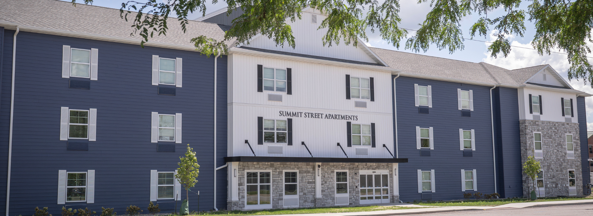 summit street apartments